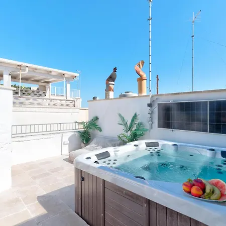 Pool & View Apartment