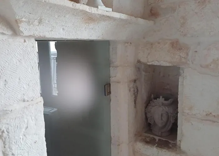 Pool & View * 奥斯图尼